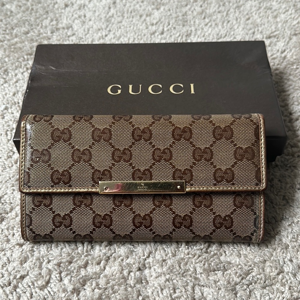 Gucci Monogram Wallet/Wristlet